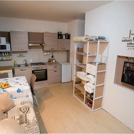 Cozy Apt. Near Venice *